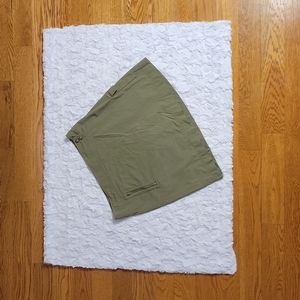 Ascend Green Wrap Skort, Women's Size 6, Like New Condition!